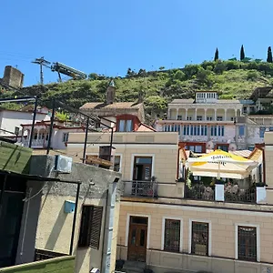 Kalanga מלון